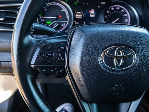 Certified 2022 Toyota Camry XSE w/ Navigation Upgrade Package image 36