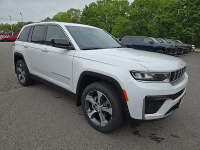New 2026 Jeep Grand Cherokee Limited w/ MOPAR Finishing Package