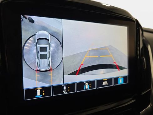 Used 2023 Chevrolet Traverse LT w/ Rear Camera Mirror Package AWD/4WD image 21