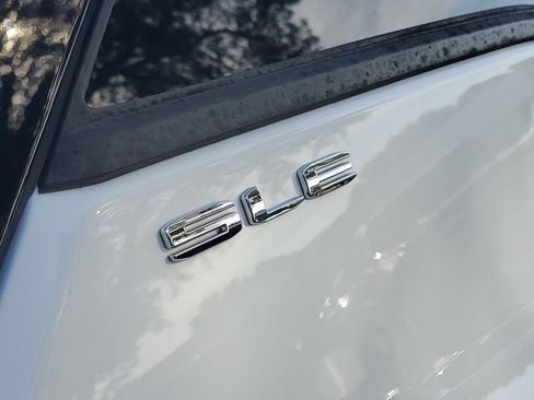 Used 2023 GMC Terrain SLE FWD image 10
