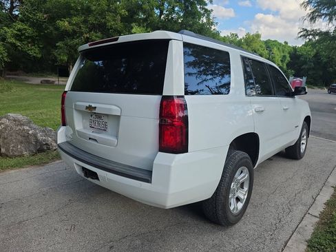 Used 2018 Chevrolet Tahoe LS w/ Enhanced Driver Alert Package RWD image 4