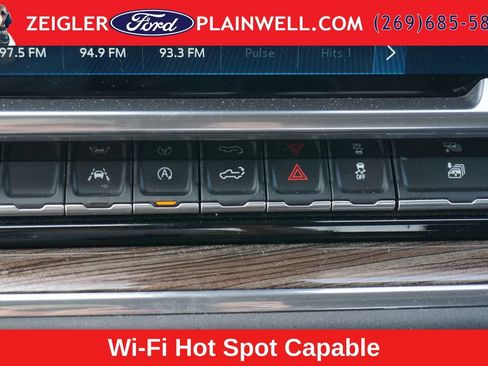Used 2024 Chevrolet Silverado 1500 LT AWD/4WD image 20