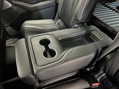 New 2026 Acura MDX w/ Advance Package AWD/4WD image 15