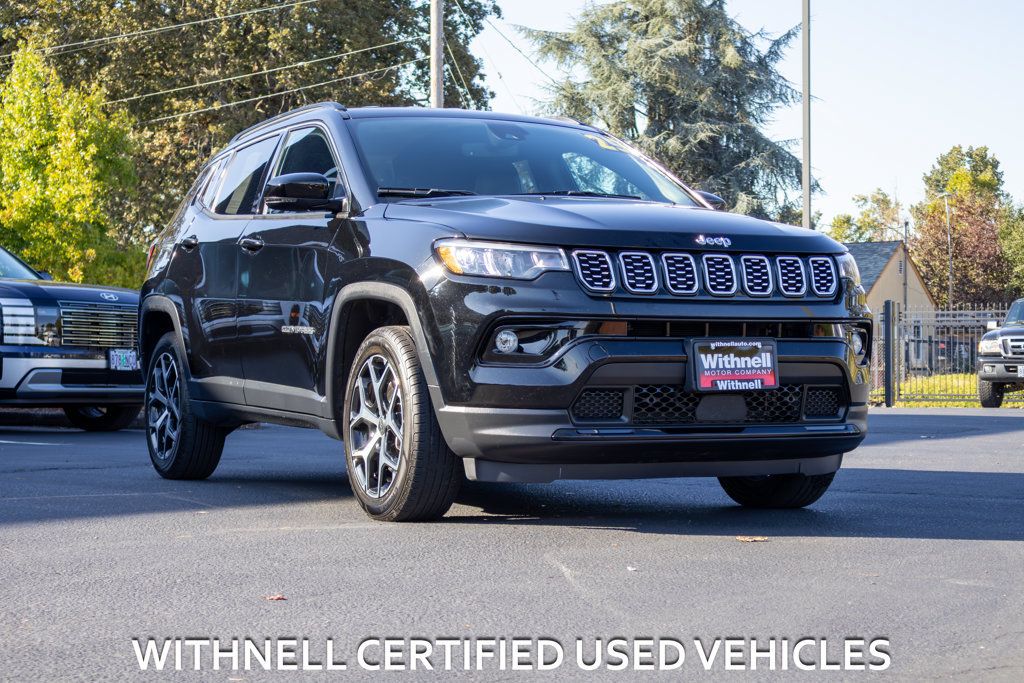 Used 2025 Jeep Compass Limited AWD/4WD image 2