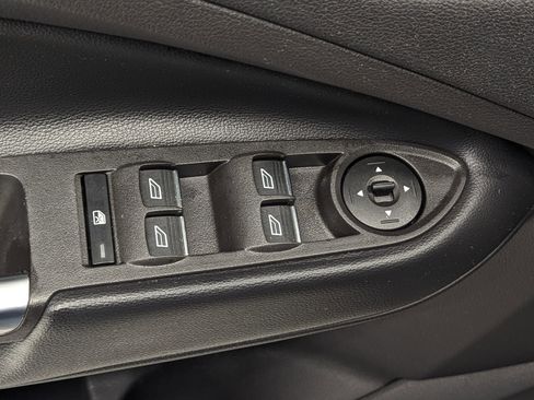 Used 2019 Ford Escape SEL image 19