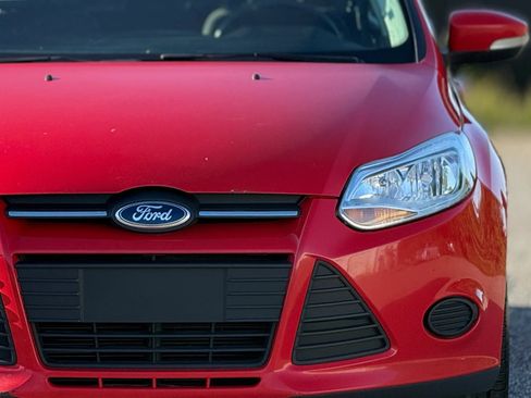 Used 2014 Ford Focus SE FWD image 12
