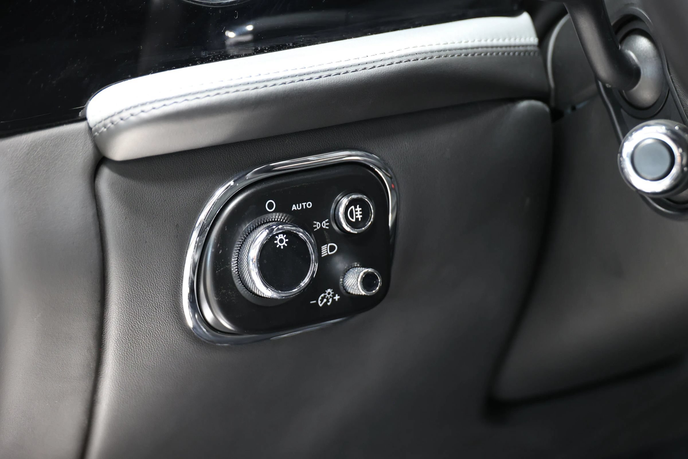 Used 2018 Bentley Mulsanne RWD image 28