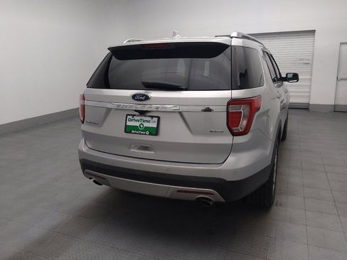 Used 2017 Ford Explorer Limited w/ Equipment Group 301A AWD/4WD image 7
