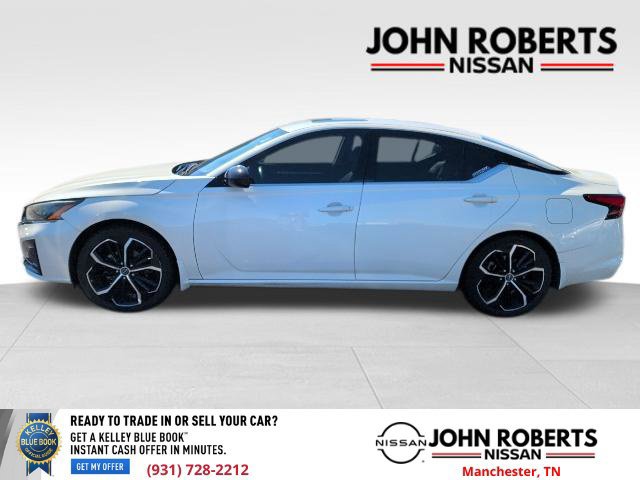 Used 2024 Nissan Altima 2.5 SR w/ SR Premium Package FWD image 6