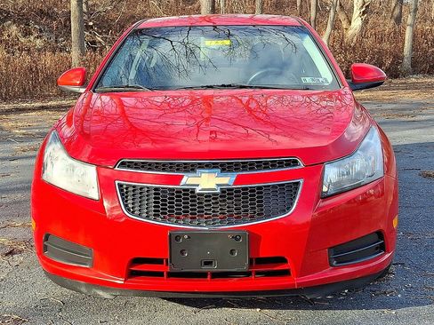 Used 2014 Chevrolet Cruze LT image 2