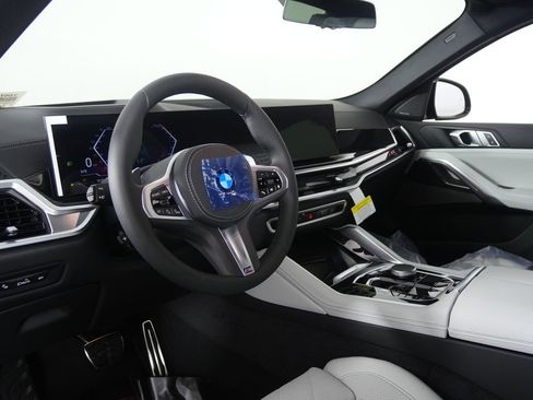 New 2026 BMW X6 xDrive40i image 13