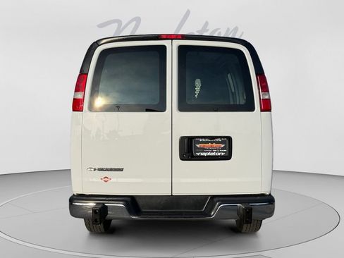 Used 2020 Chevrolet Express 2500 w/ Driver Convenience Package RWD image 7