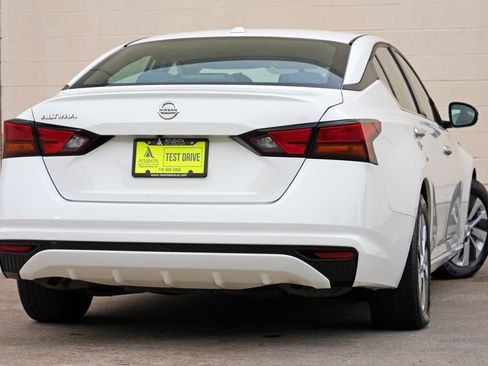Used 2020 Nissan Altima 2.5 S FWD image 4