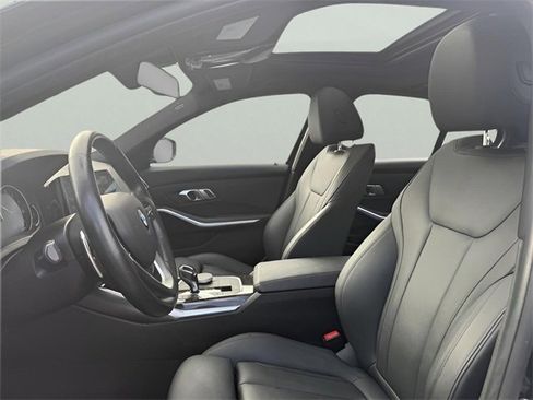 Used 2019 BMW 330i xDrive Sedan w/ Convenience Package image 12