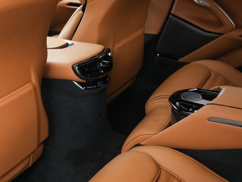 Certified 2024 Ferrari Purosangue image 27