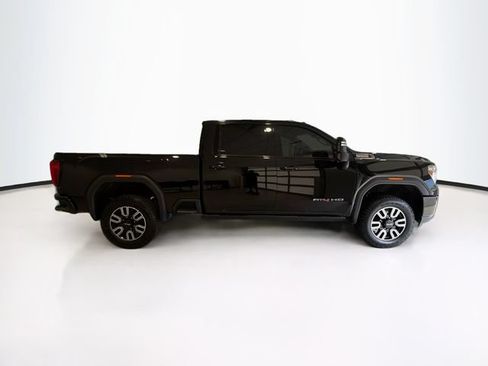 Used 2023 GMC Sierra 3500 AT4 w/ AT4 Premium Plus Package AWD/4WD image 8