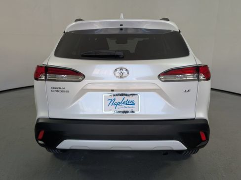 Used 2024 Toyota Corolla Cross LE FWD image 7