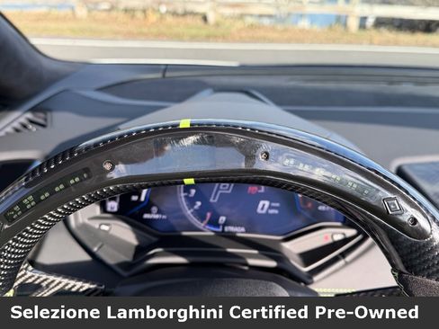 Used 2023 Lamborghini Huracan EVO image 22