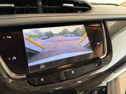 Used 2021 Cadillac XT6 Premium Luxury image 18