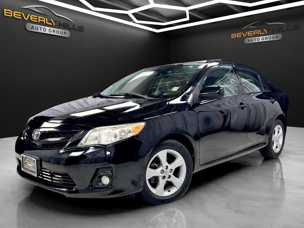 Used 2011 Toyota Corolla LE w/ Premium Pkg FWD image 1