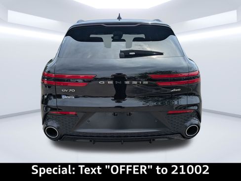 Used 2024 Genesis GV70 2.5T w/ Sport Prestige Package image 3
