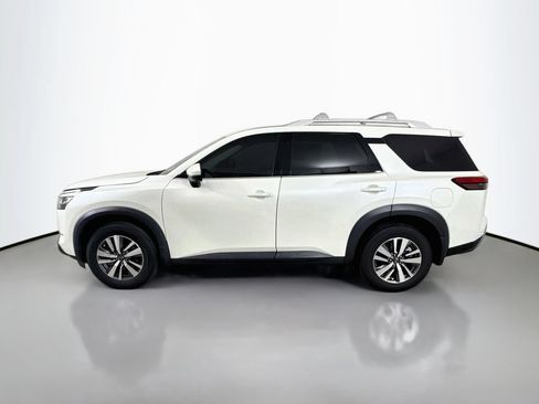 Used 2023 Nissan Pathfinder SL w/ Lighting Package (N92) AWD/4WD image 4