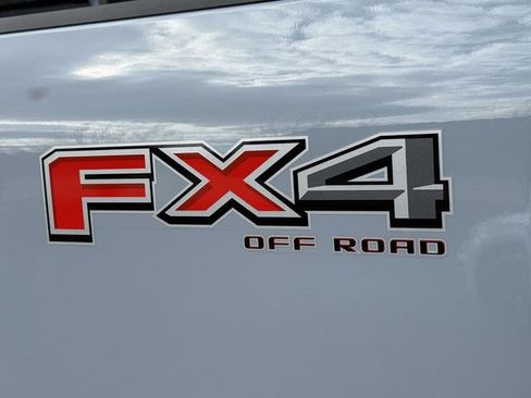 New 2026 Ford F250 Platinum w/ FX4 Off-Road Package image 27