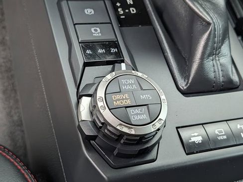 Certified 2025 Toyota Tacoma TRD Pro AWD/4WD image 15