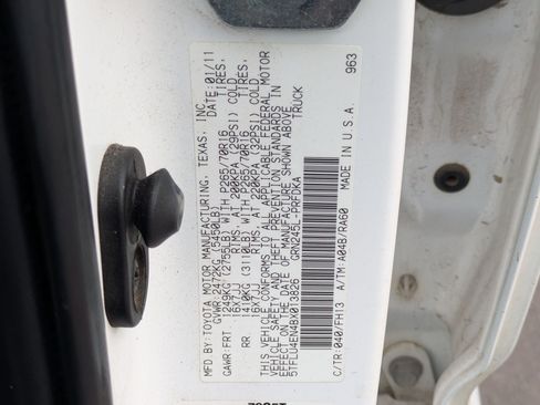 Used 2011 Toyota Tacoma 4x4 Double Cab w/ TRD Off-Road Pkg image 34