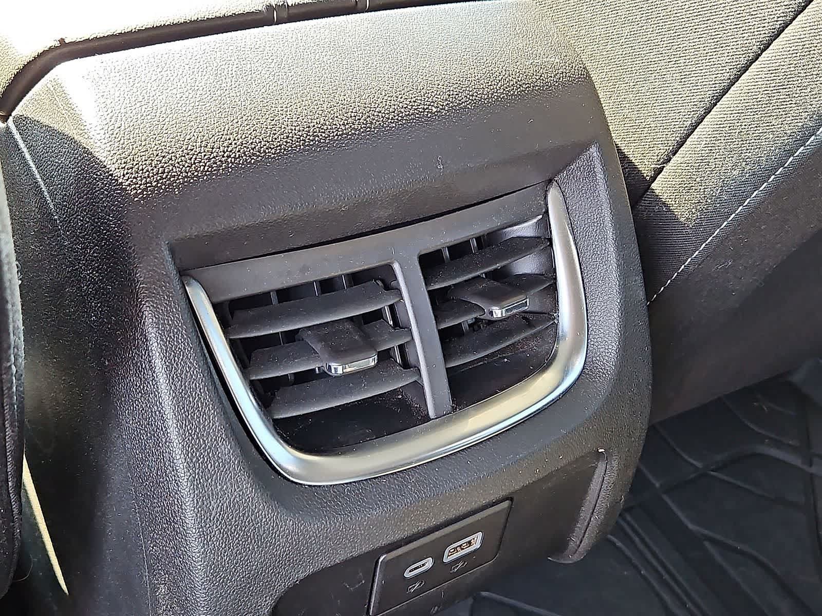 Used 2025 Chevrolet Blazer LT w/ Convenience Package FWD image 26
