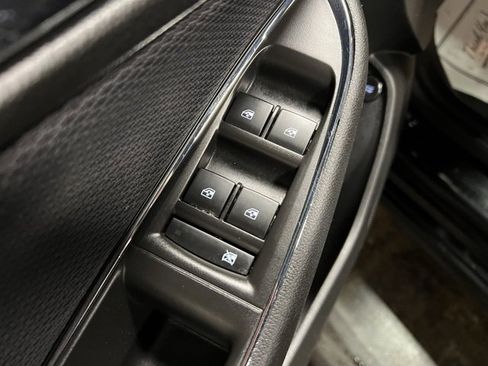 Used 2019 Chevrolet Cruze LT image 13