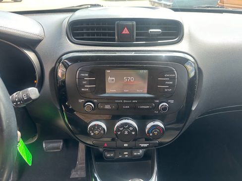 Used 2015 Kia Soul ! image 15