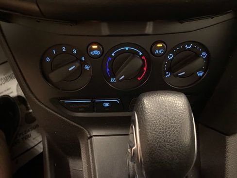 Used 2014 Ford Focus S FWD image 28