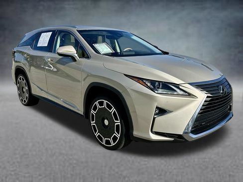 Used 2018 Lexus RX 350L FWD w/ Premium Package image 3