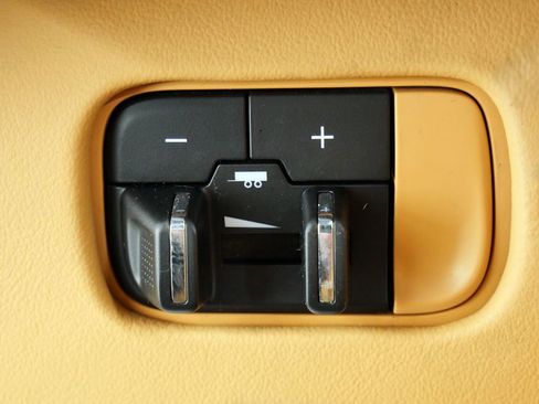 Used 2022 Jeep Grand Wagoneer Series III w/ Rear Seat Video Group 1 image 31