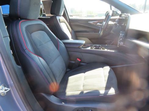 Used 2025 Chevrolet Blazer EV RS AWD/4WD image 43