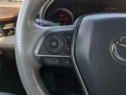 Used 2019 Toyota Avalon Limited w/ Preferred Accessory Package image 29