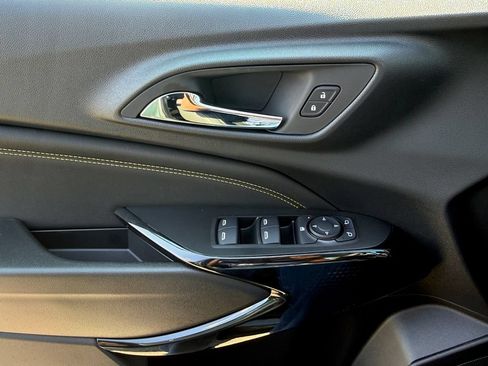 New 2026 Chevrolet Trax LT w/ Sunroof Package FWD image 11