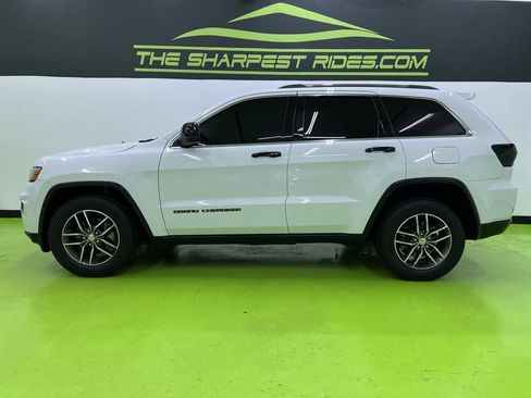 Used 2018 Jeep Grand Cherokee Limited AWD/4WD image 6