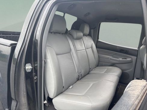 Used 2013 Toyota Tacoma 4x4 Double Cab w/ TRD Sport Pkg image 26
