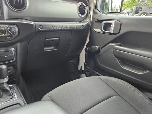 Used 2022 Jeep Wrangler Unlimited Sport AWD/4WD image 11