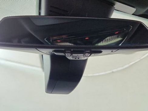 Used 2025 BMW 230i xDrive Coupe image 50