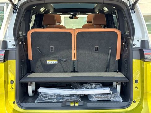 New 2025 Volkswagen ID. Buzz Pro S Plus image 13