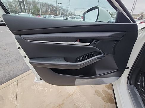 New 2026 MAZDA MAZDA3 s FWD image 4