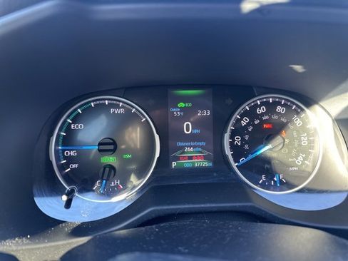 Used 2022 Toyota RAV4 XLE image 6