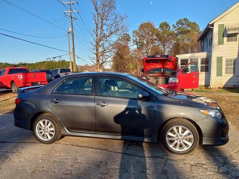 Used 2010 Toyota Corolla image 6