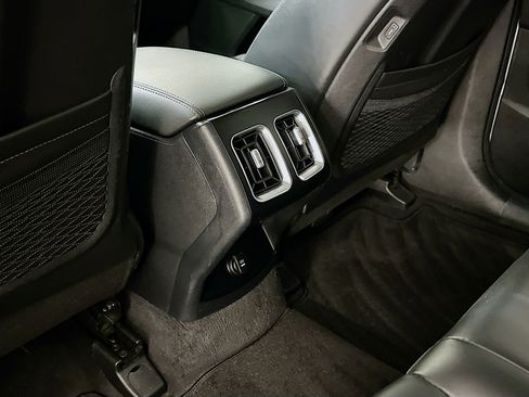 Used 2024 Kia Sorento S AWD/4WD image 28