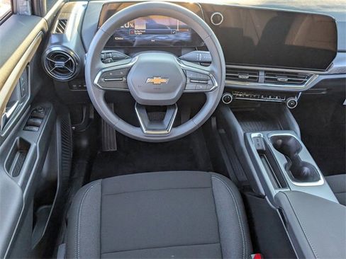 New 2026 Chevrolet Equinox EV LT image 8