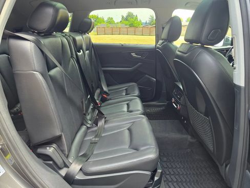 Used 2019 Audi Q7 3.0T Prestige w/ Prestige Package AWD/4WD image 18