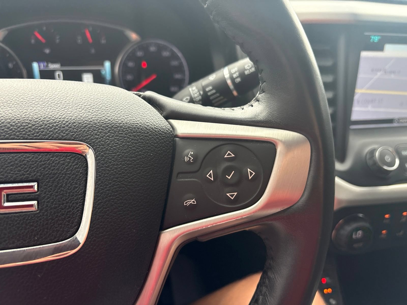 Used 2019 GMC Acadia SLT AWD/4WD image 37
